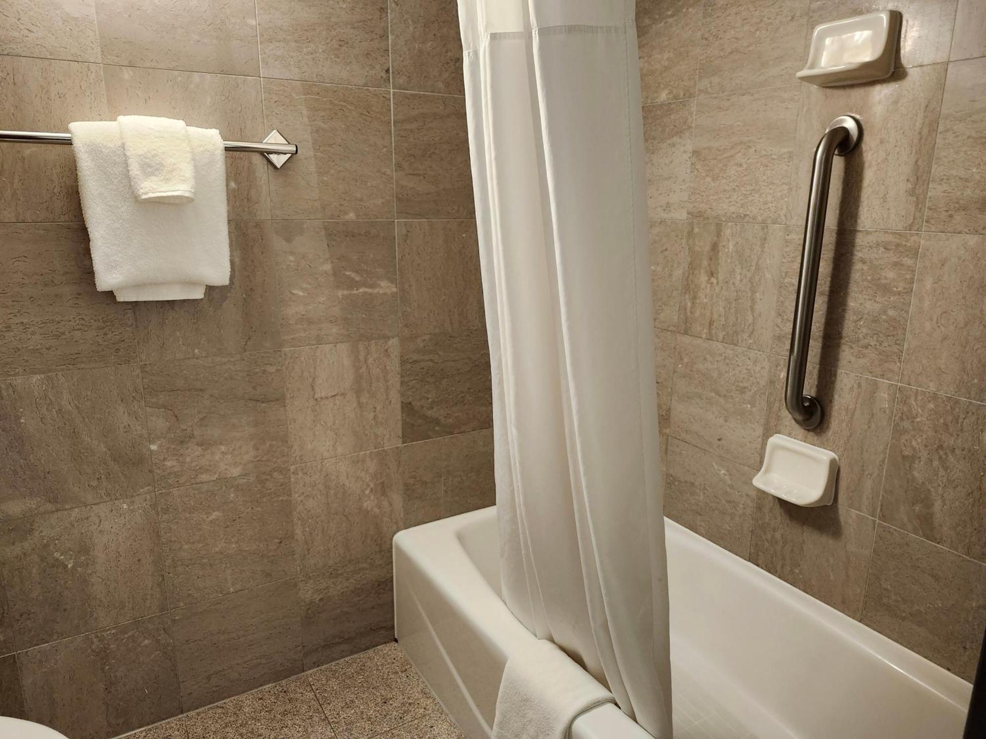 Heritage Inn & Suites St Louis Fenton, Trademark By Wyndham Ngoại thất bức ảnh
