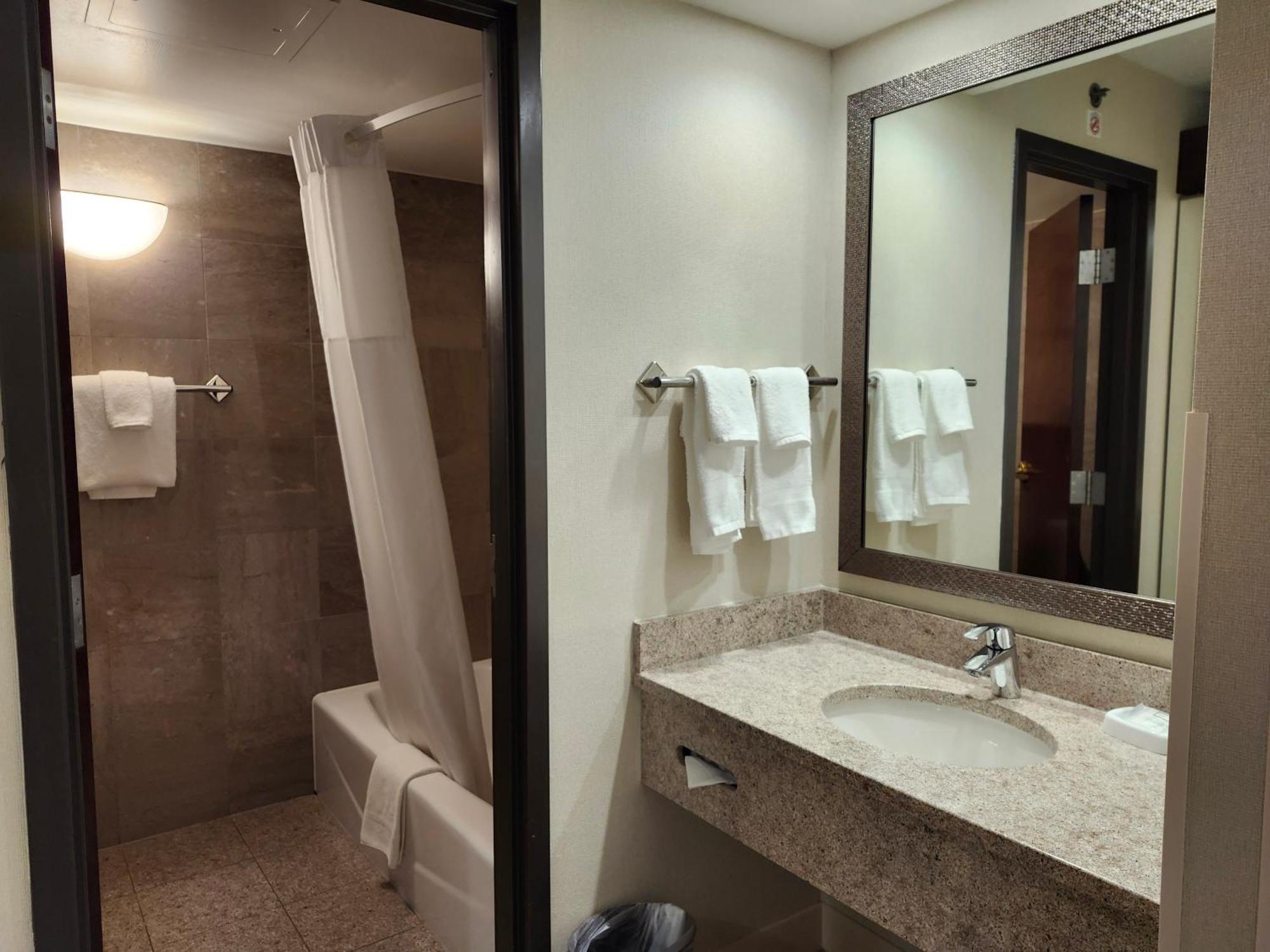 Heritage Inn & Suites St Louis Fenton, Trademark By Wyndham Ngoại thất bức ảnh