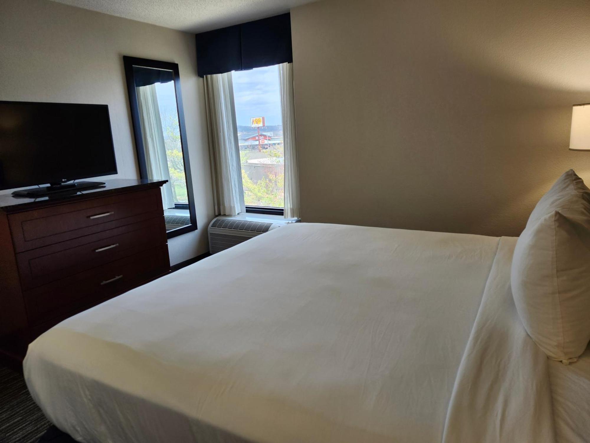 Heritage Inn & Suites St Louis Fenton, Trademark By Wyndham Ngoại thất bức ảnh